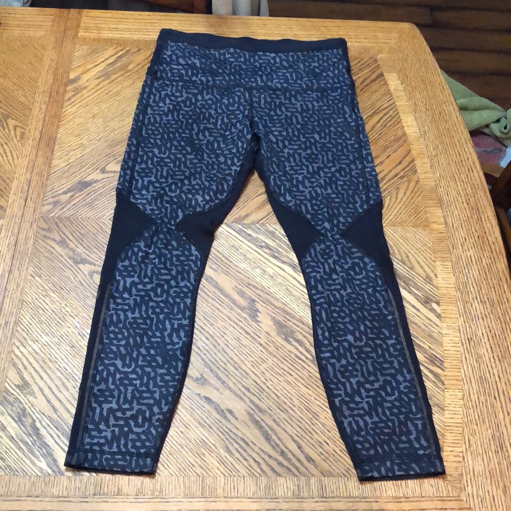 Lululemon running in the city mesh 7/8